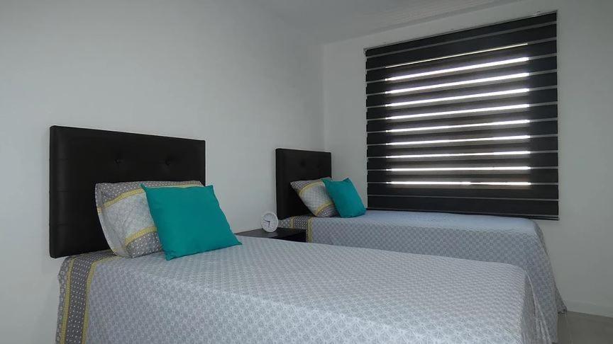 Apartamento na Praia -Condomínio Porto Smeralda Guarajuba Exterior foto