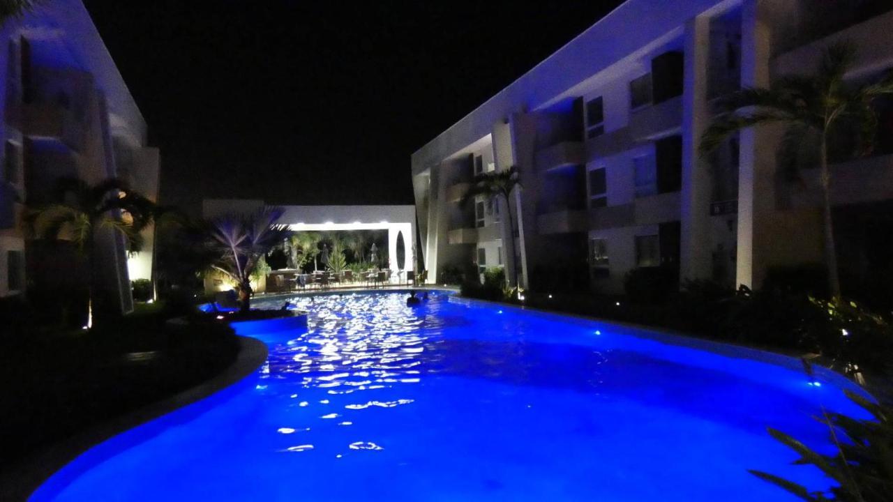 Apartamento na Praia -Condomínio Porto Smeralda Guarajuba Exterior foto